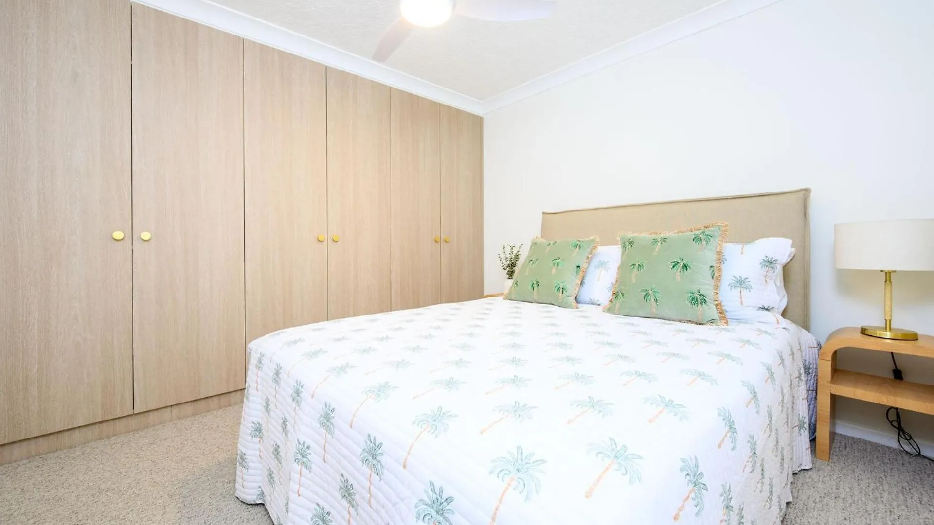 Bilinga Beach Living Gold Coast 0*,